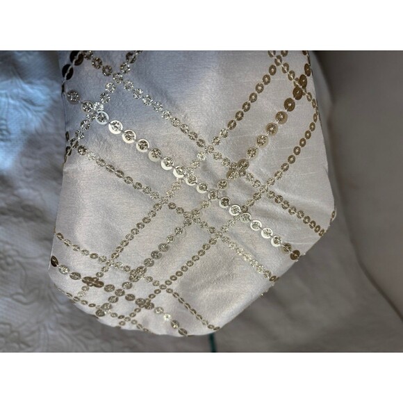 BNWT Winter white & Gold sequin stockings set of 2 beautiful elegant cream - Picture 7 of 9